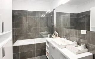 Apartament 3 camere zona Barnutiu - bloc nou - Poză 8