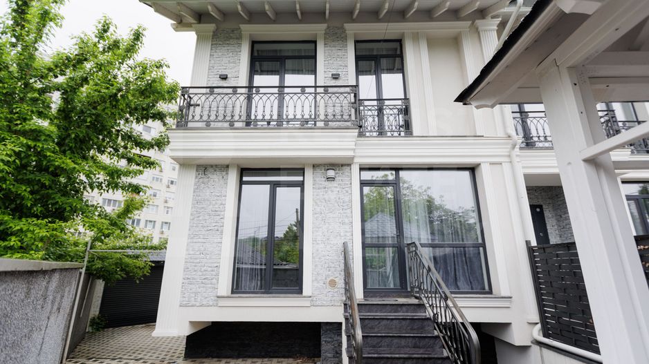 Chirie duplex, 4 camere,  str. Alexandru Marinescu Buiucani. - Poză 1
