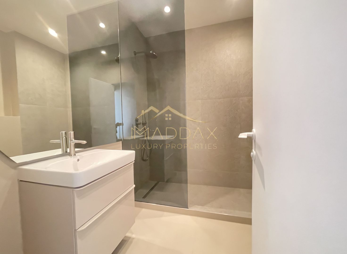 Apartament modern ***2 camere**mobilat complet* terasa 50 mp/Aviatiei Tower - Poză 20