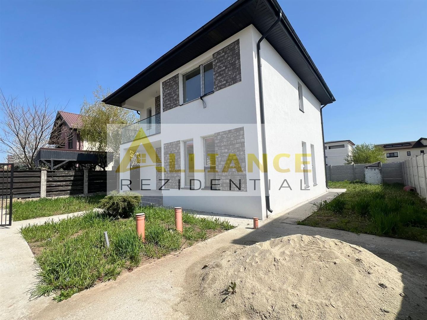 Vila Individuala - 5 camere-3 bai-Strada Miorita-500 M  de STV - Poză 24
