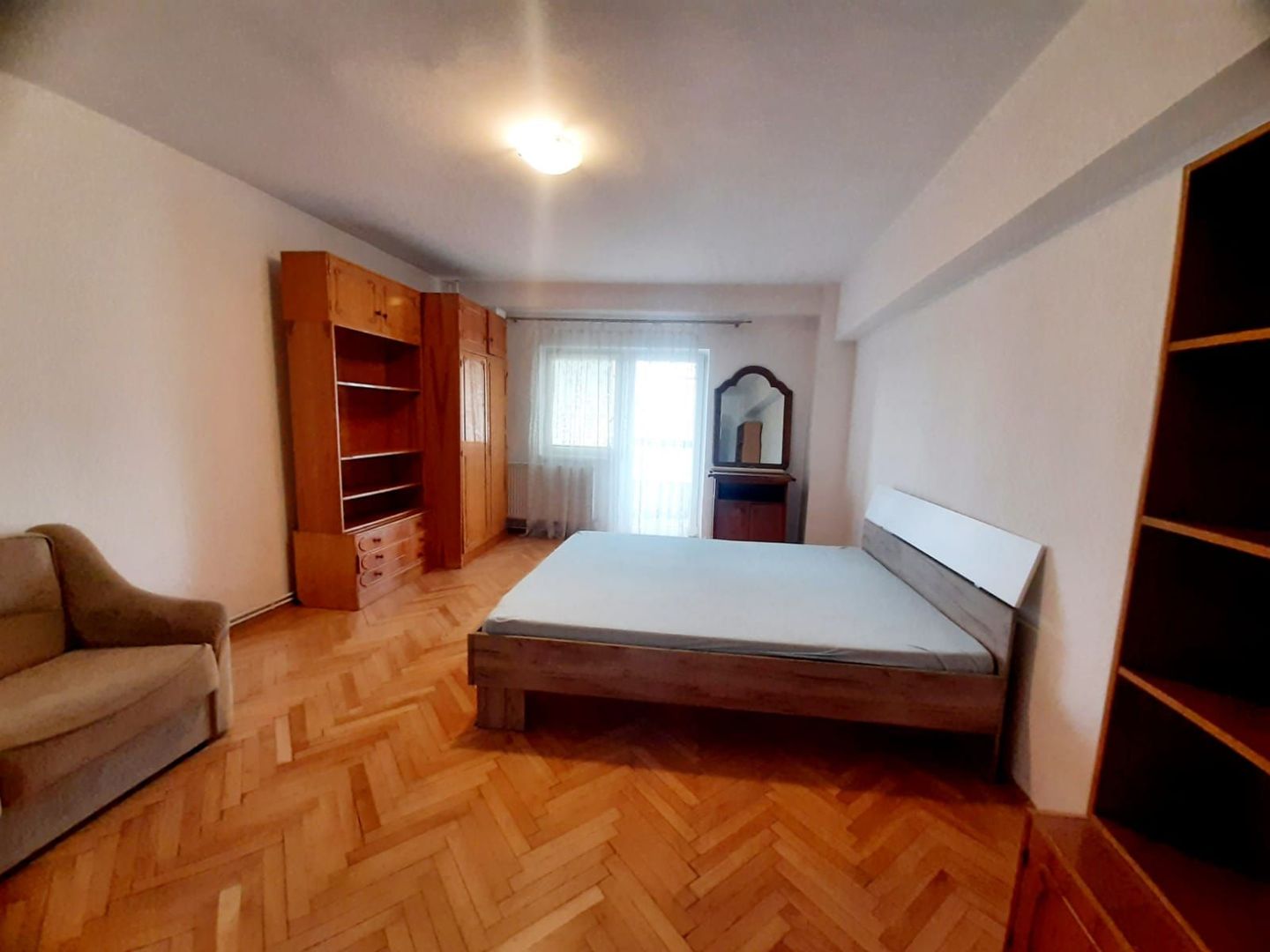 Apartament cu 3 camere pe Calea Dorobanților - Poză 4