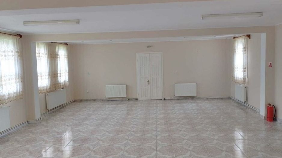 Vand casa in Acas judetul Satu Mare 136 mp si teren 710 mp - Poză 3