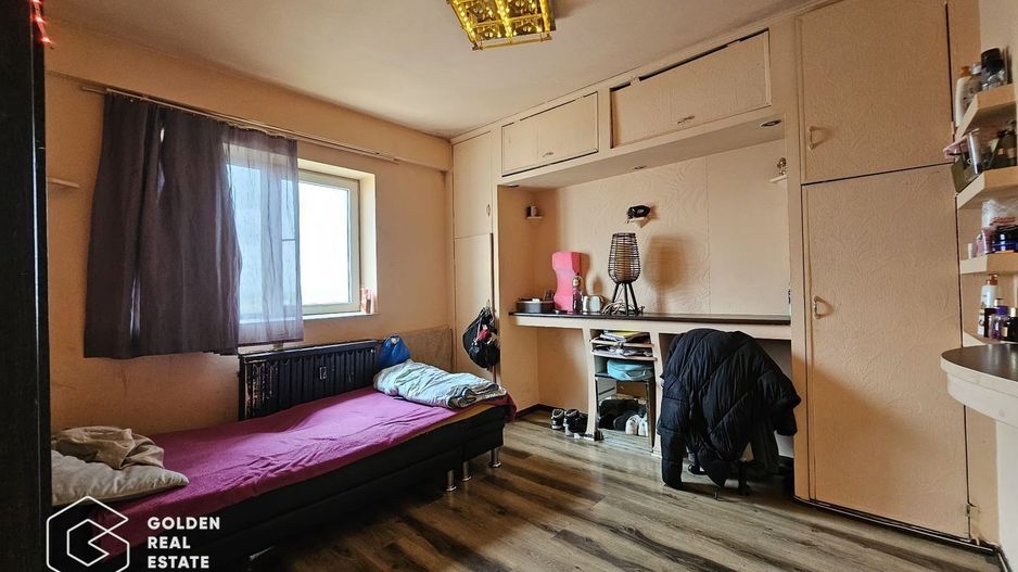 Apartament cu 5 camere ,Micalaca, zona 300 - Poză 5