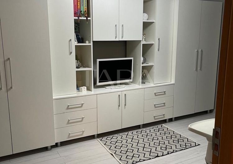 Apartament 3 camere, 3 balcoane închise, zona centrală, Apahida. - Poză 1