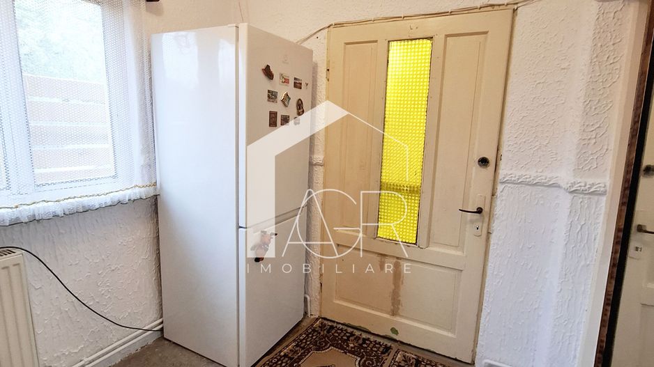 Casa cu 3 camere, zona Mihai Bravu - Poză 12