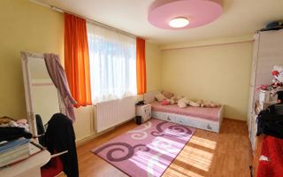 Casă P+M cu piscină și teren 1100 mp – Zona Vrancei, Baia Mare - Poză 4