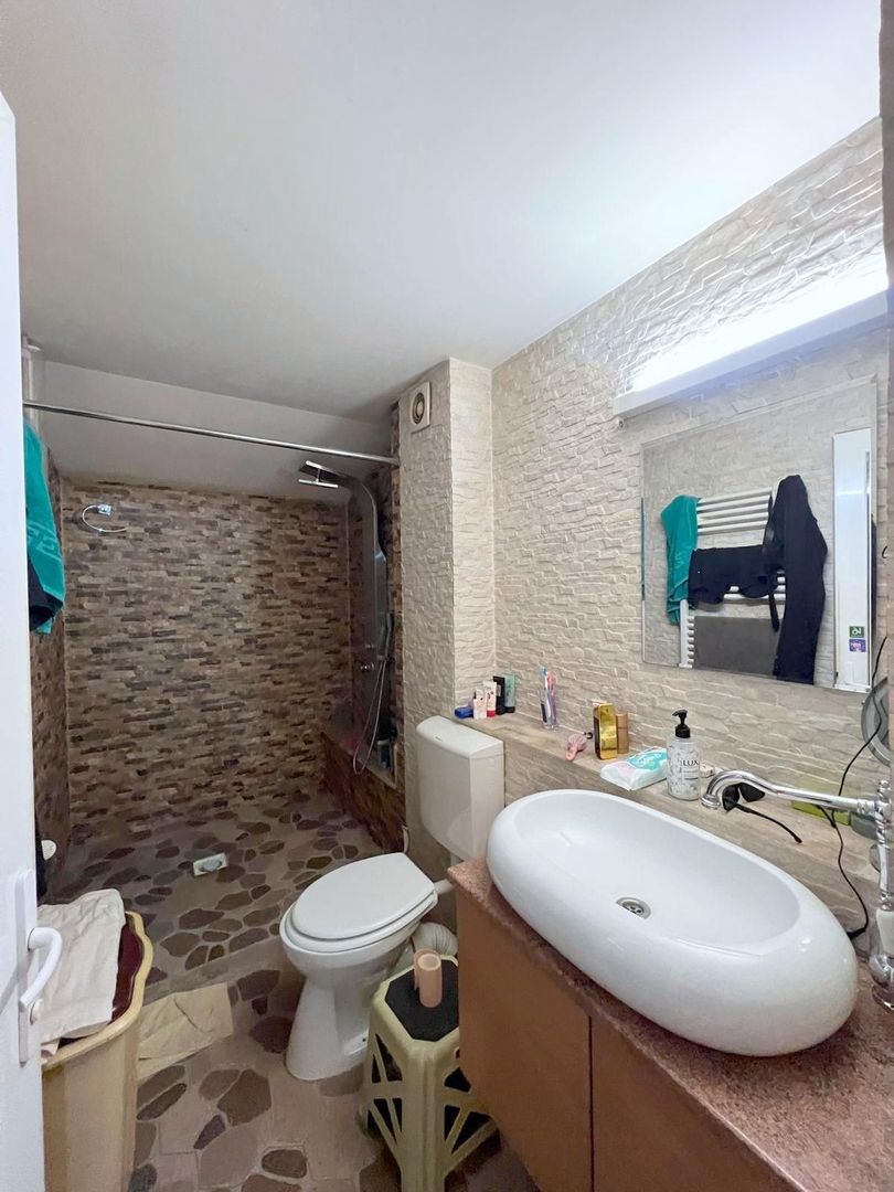 Teren 500 mp cu două clădiri Sisesti-Vatra Noua - Poză 12