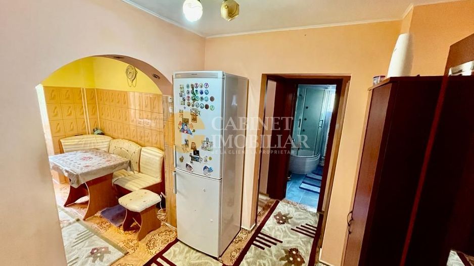 Etaj 2 Apartament 2 Camere Decomandat LIDL-Nicolina Bloc 1983 - Poză 2