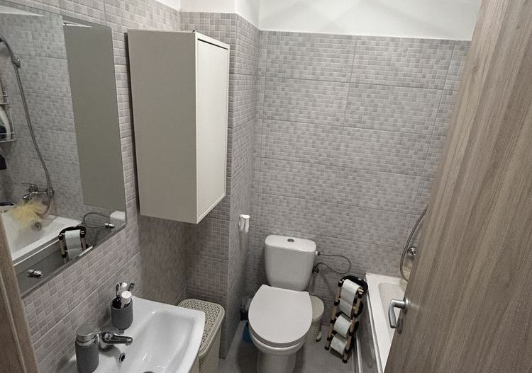 Apartament cu doua camere de vanzare - Poză 6