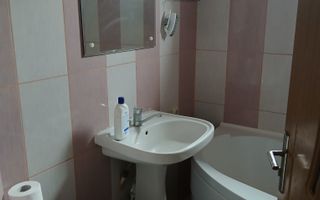 Inchiriez pentru cazare Vila cu 7 camere - Poză 11