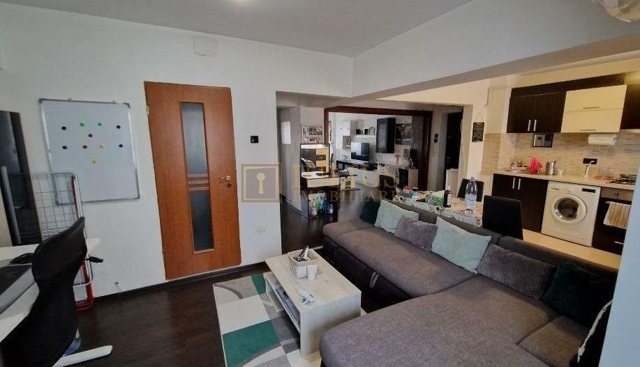 decomandat, 3 camere în zona Complex Studentesc - Poză 2