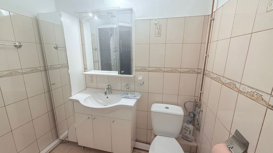 APARTAMENT 2 CAMERE MOBILAT & UTILAT CENTRALA TERMICA BLOC 1984 - Poză 5