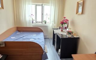 Apartament cu 4 camere + GARSONIERĂ la același etaj – VASLUI, Zona CARTIER - Poză 4