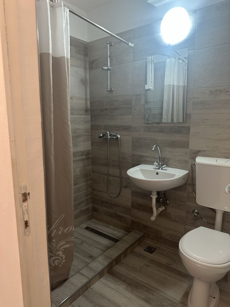 BRASADAS vinde garsoniera RENOVATA la PARTER in Micro 14. - Poză 8