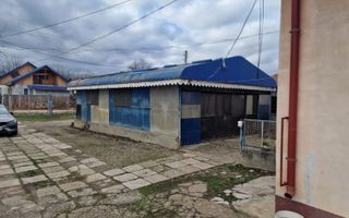 Se oferă spre vânzare / închiriere clădire cu spațiu comercial - Poză 17