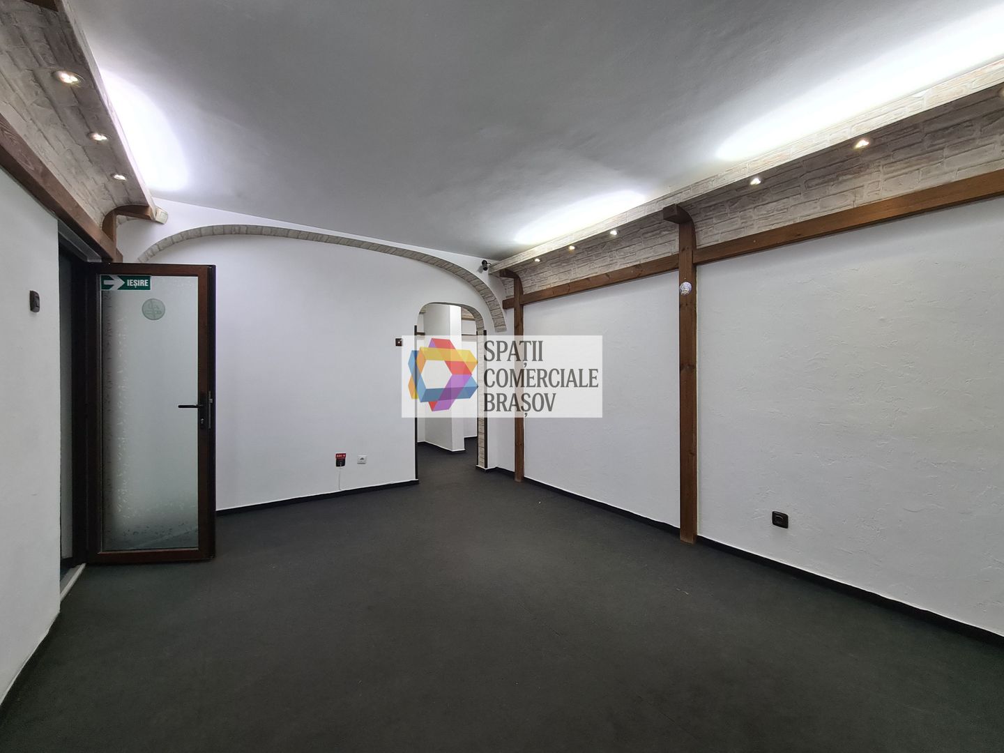 Spatiu birouri de vânzare, investiție, Brasov - 70 mp  # Plus - Imo. ro - Poză 1