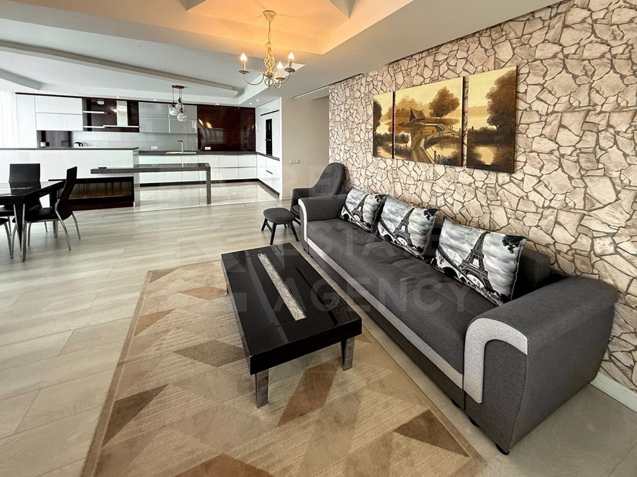 Chirie, apartament, 3 camere + living, strada București, Centru - Poză 4