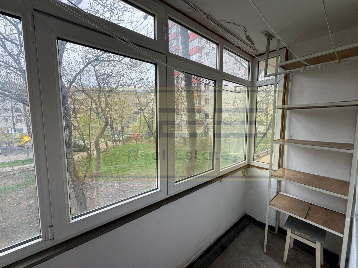 Apartament 2 camere decomandate si living Podu Ros - Poză 17