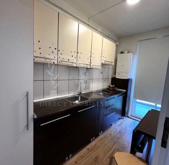 Apartament cu o camera / etaj intermediar / Zona Eroilor - Poză 3
