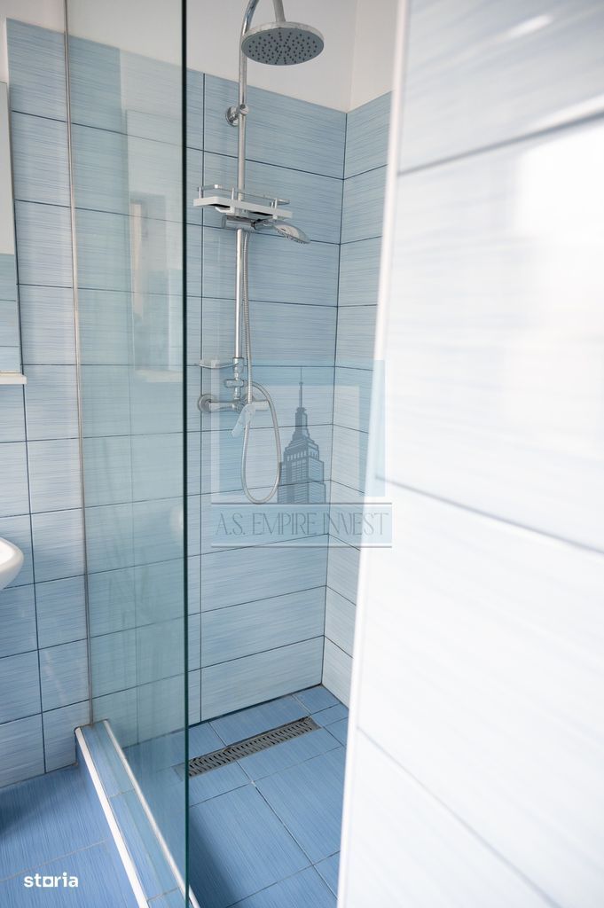 Apartament elegant în zona centrală, cu curte și intrare individuală - Poză 12