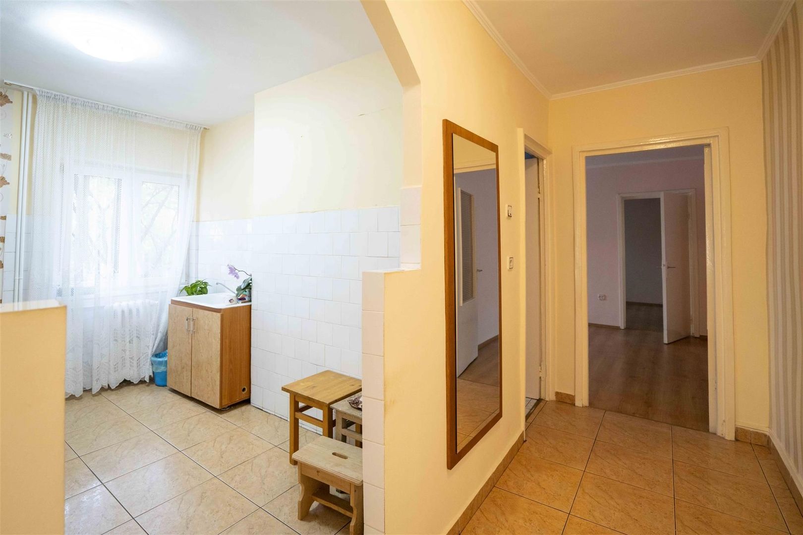 Apartament cu 2 camere etaj 1 semi-decomandat Rogerius - Poză 3