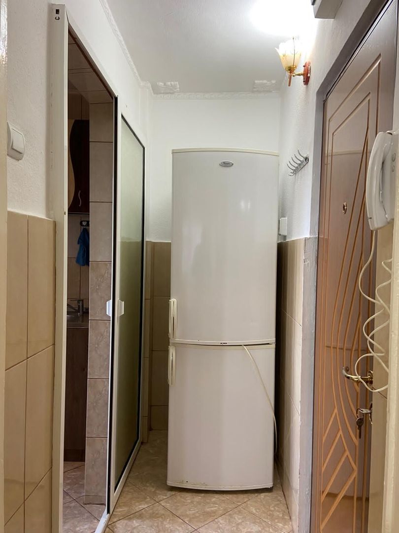 De vanzare apartament cu 2 camere mobilat si utilat, Micro 38, etaj 3 - Poză 10