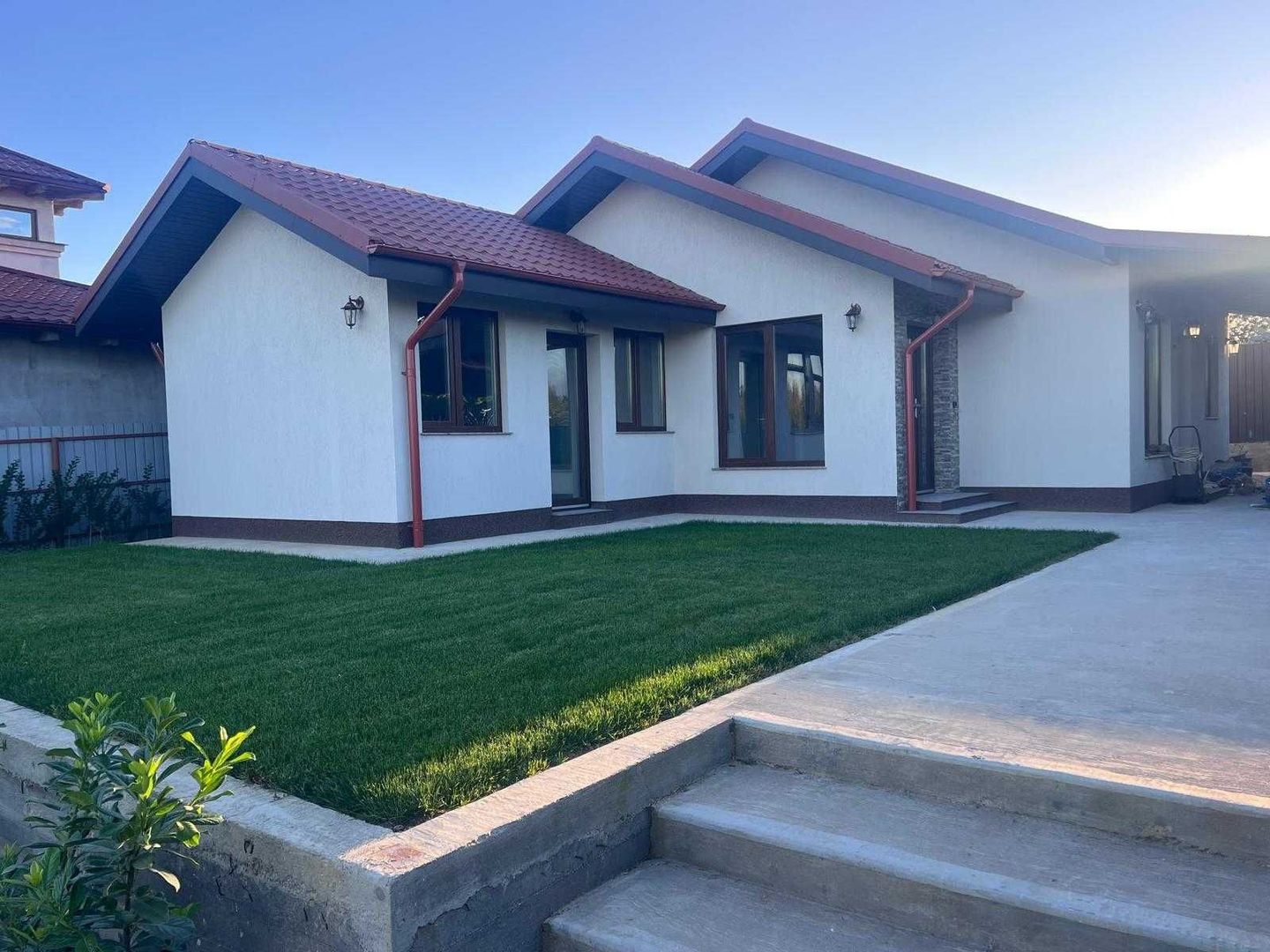 🏡 Casă Nouă de Vânzare în Șendreni | 525 mp Teren - Poză 1