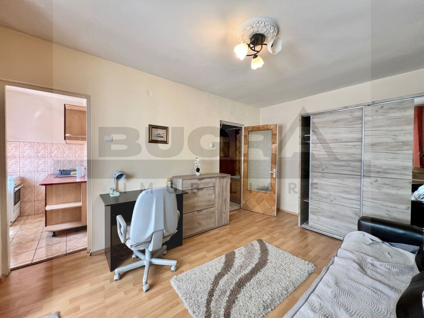 Garsoniera decomandata, 28mp, etaj intermediar, zona Piata Zorilor - Poză 2