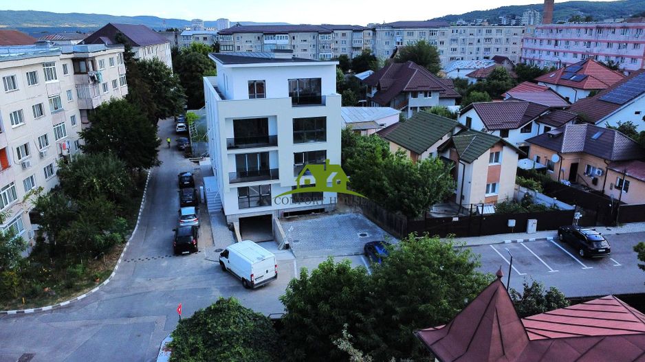 Ap.3 Camere la Etaj 1,Bloc 2026, cartier Traian-Cecilia Storck , Rm.VL - Poză 1
