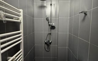 Casă complet mobilată, cu garaj și curte comună – strada Moților, Cluj - Poză 4