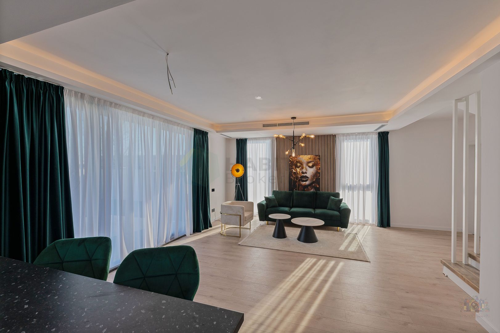 Vila Individuale de Lux în Tunari - Poză 16