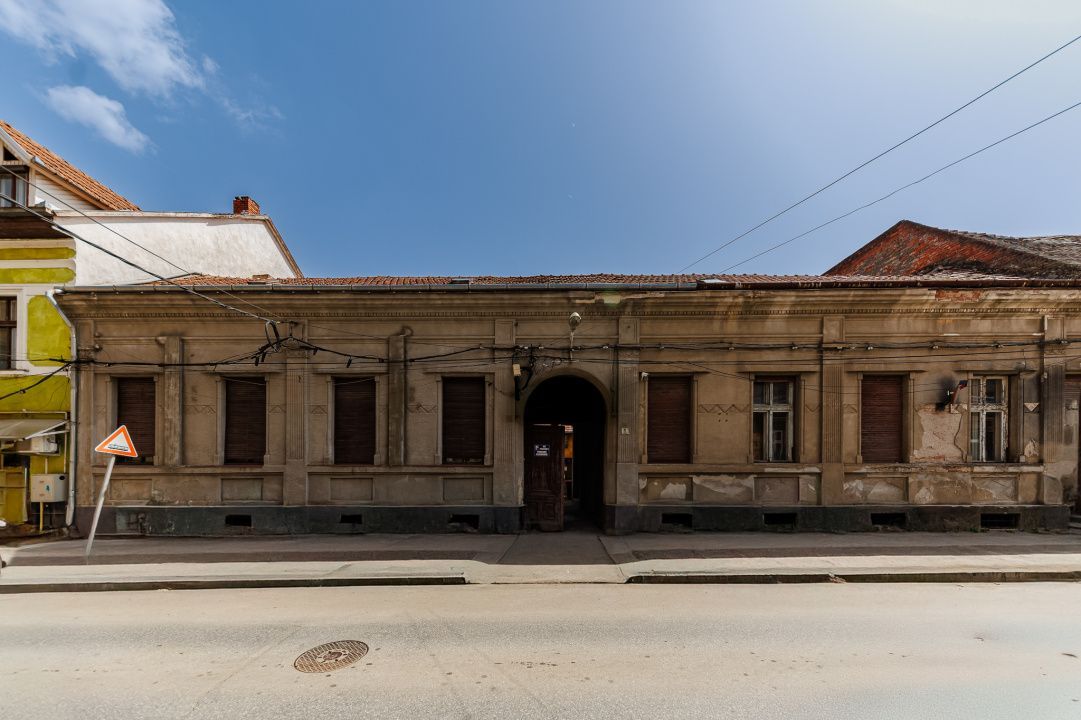 Zona istorică Traian–6 apartamente în imobil cu potențial, 621 mp, 759 mp teren - Poză 2