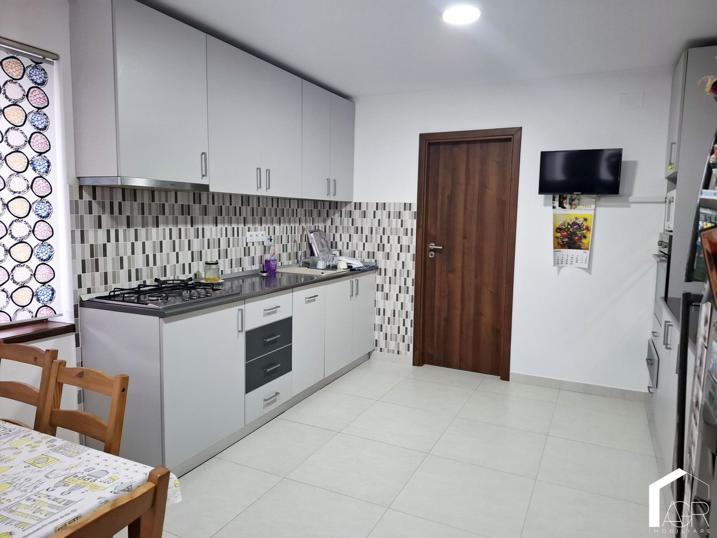 Casa P+1E+M, cu 5 camere, Cocosesti - Poză 6