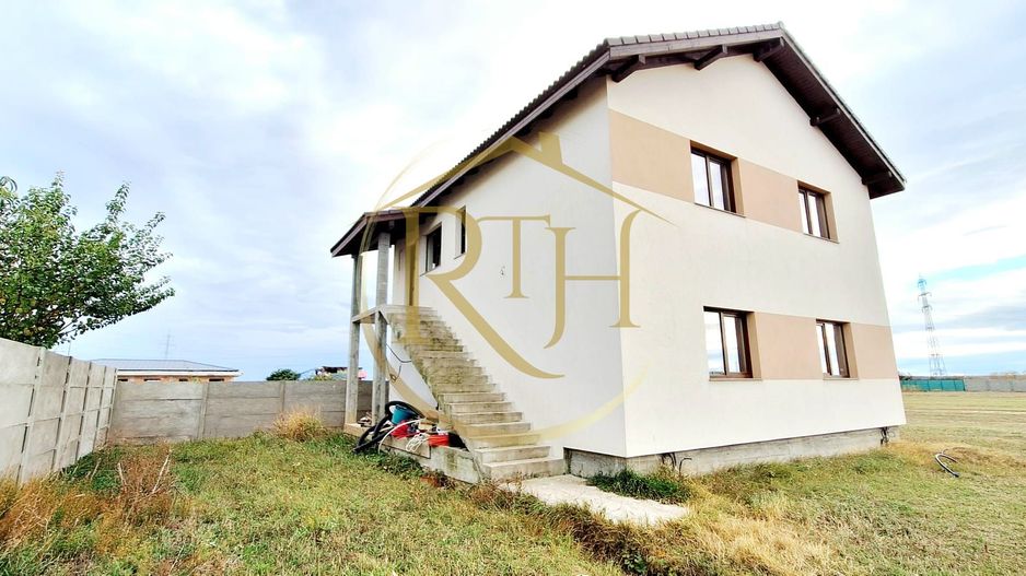 Se vinde duplex modern cu 3 camere  plus teren in Giroc ,zona linistita. - Poză 3