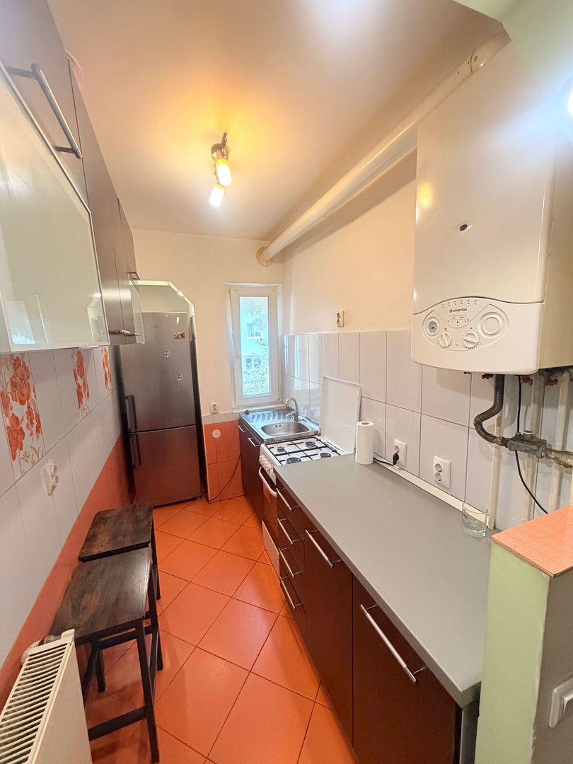 Apartament 2 camere, Vasile Aaron - Poză 3
