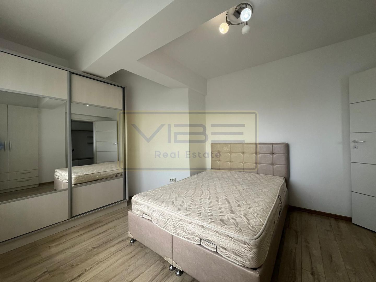 Apartament modern 2 dormitoare+living Nicolina T.Neculai - Poză 7