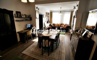 Casa 8 camere,4 bai,482mp,1.100mp teren,2 garaje,0% comision - Poză 19