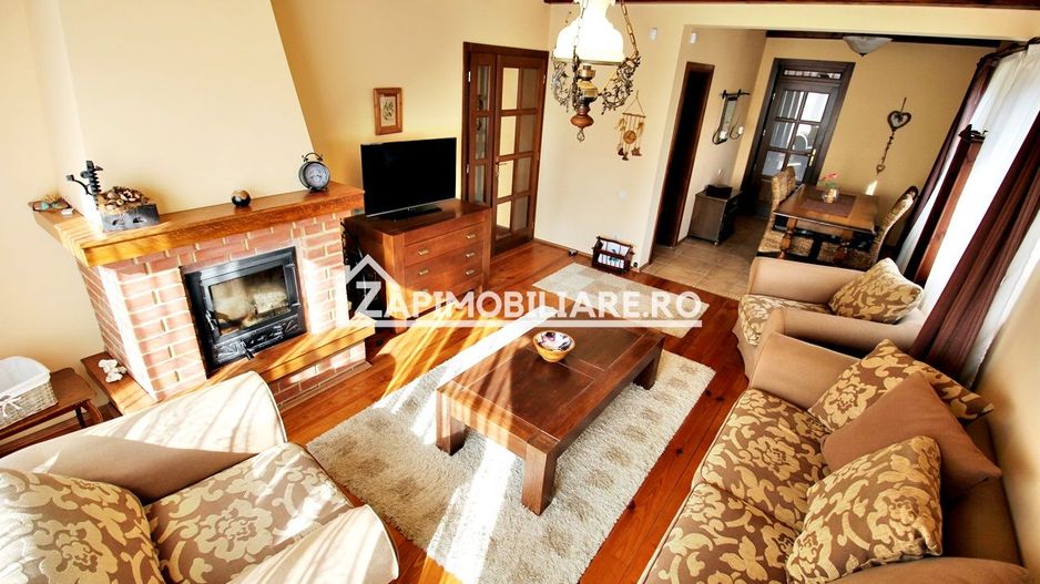 Casa 3 camere, 2 bai,1 garaj,teren 360 mp.zona Dambu Pietros - Poză 3