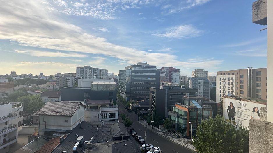 Apartament spațios 2 camere, vedere Delea Nouă – Theodor Speranția - Poză 2