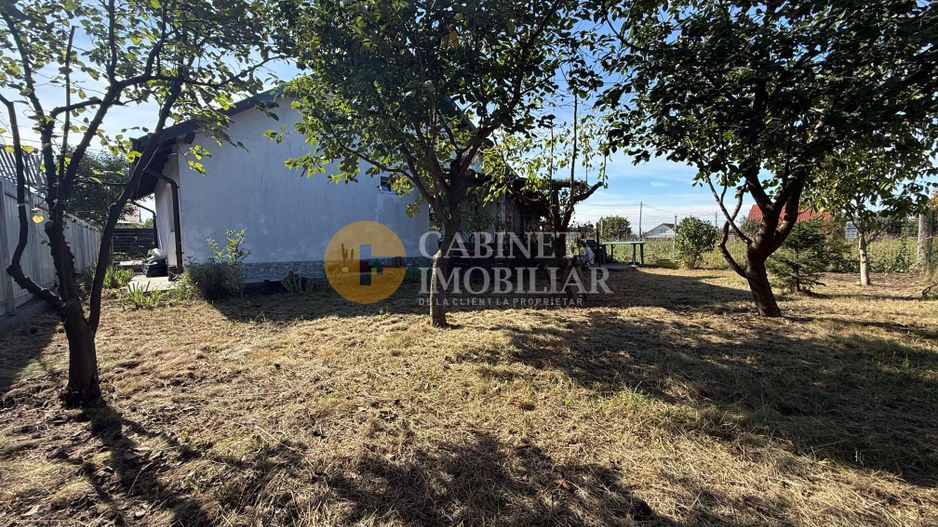Aroneanu - Casa la asfalt - 420mp teren - 3 camere - Canalizare - Poză 5