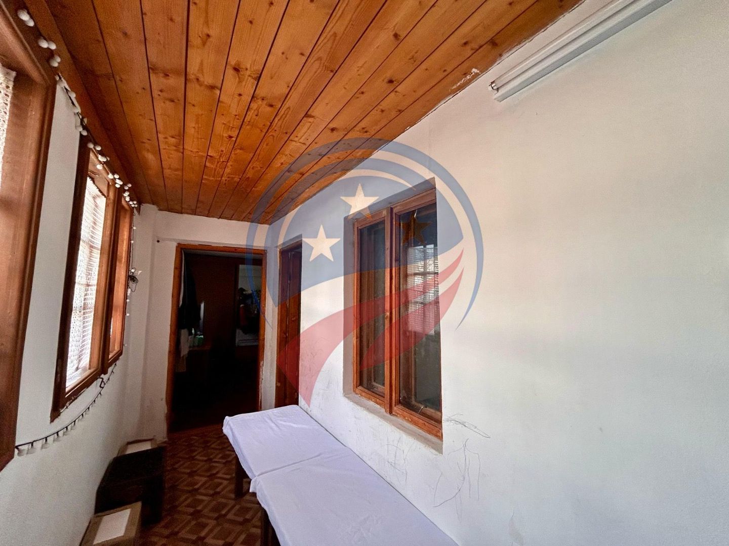 Apartament la casă, 2 camere + curte proprie, 85 mp – Str. C.D. Fortunescu - Poză 3