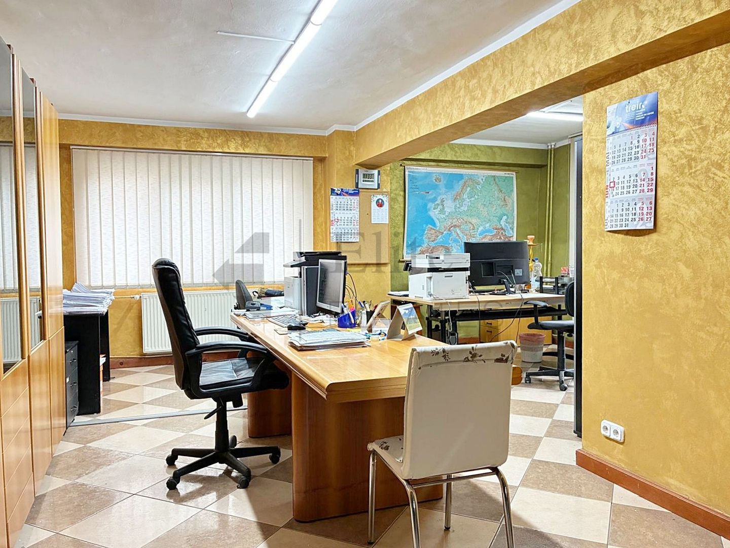 Birou de inchiriat in cartierul Rogerius din Oradea - Poză 1