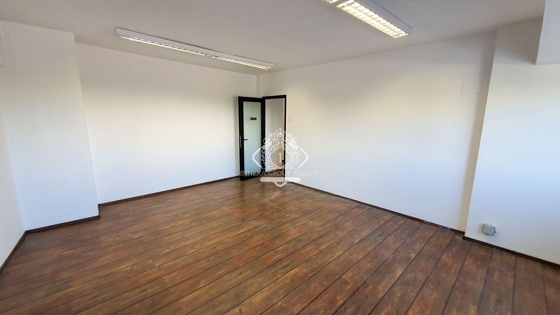 Spatiu de birouri-525mp-ultracentral-ideal investitie | Piata Unirii - Poză 12