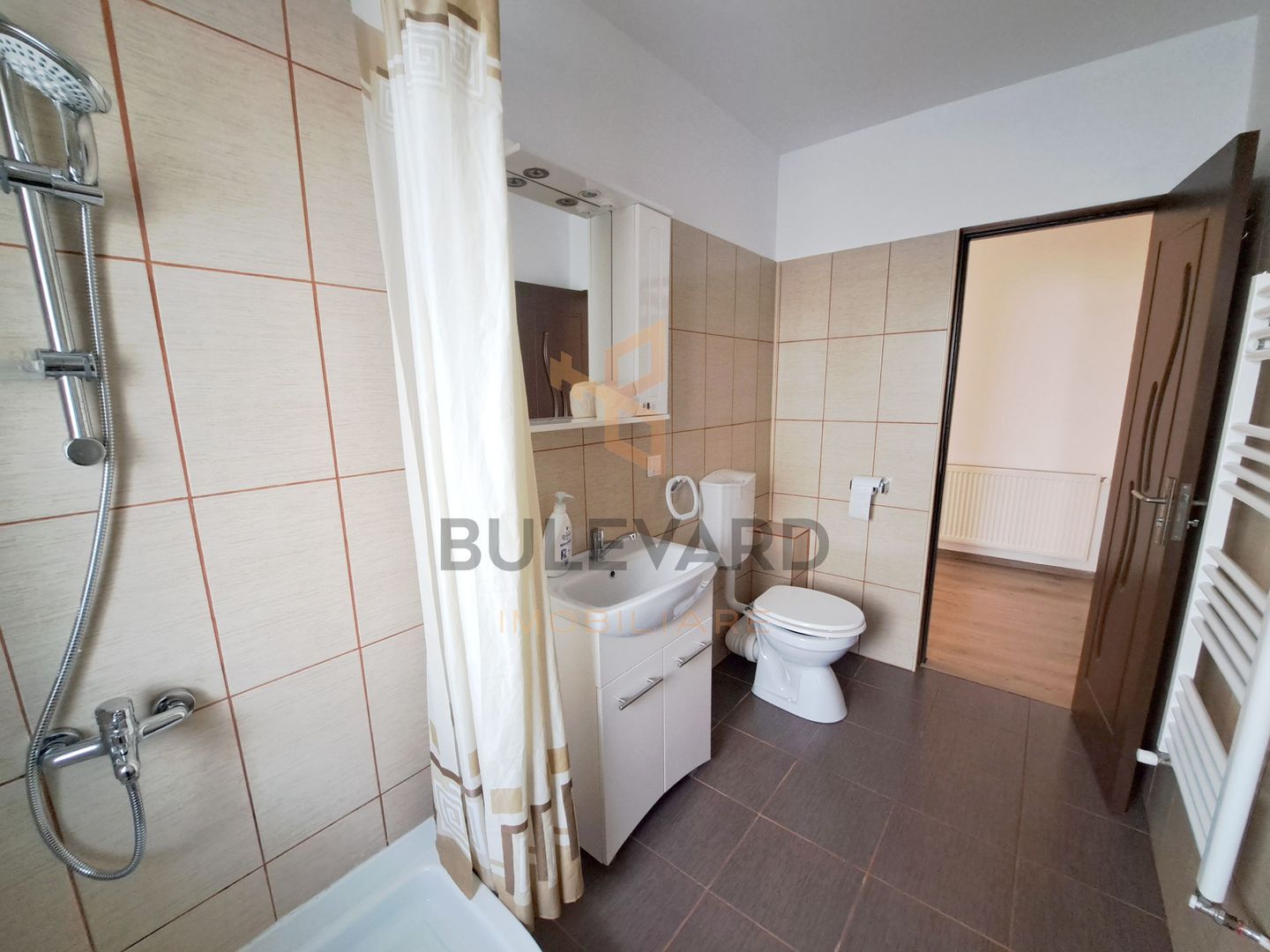 Comision 0. Apartament 2 camere strada Sesul de Sus! - Poză 12