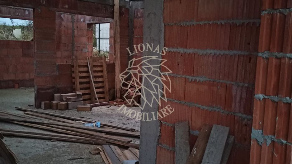 Casa 97 mp-teren 750 mp-tamplarie montata+acoperis-Dealul Jelnei - Poză 4