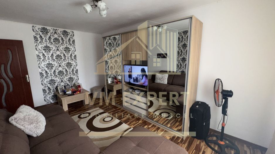 APARTAMENT 3 CAMERE ETAJ 4 VISOI - Poză 14