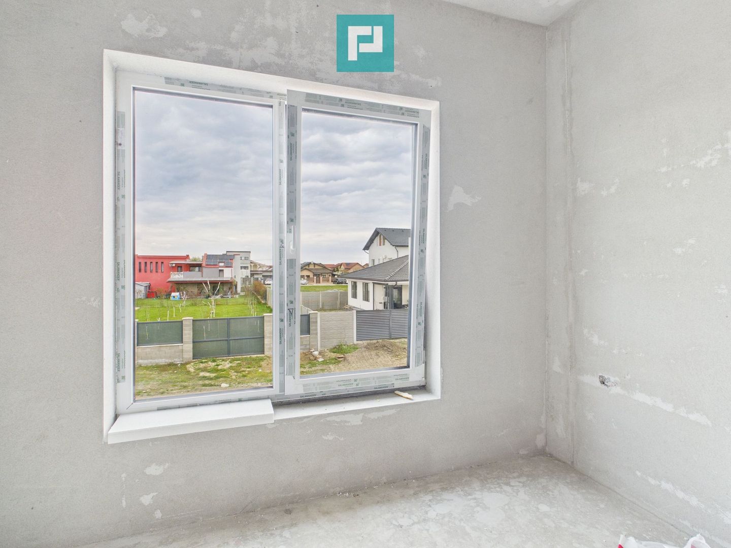 Duplex în Săcălaz despartit prin cameră tehnica - Poză 13