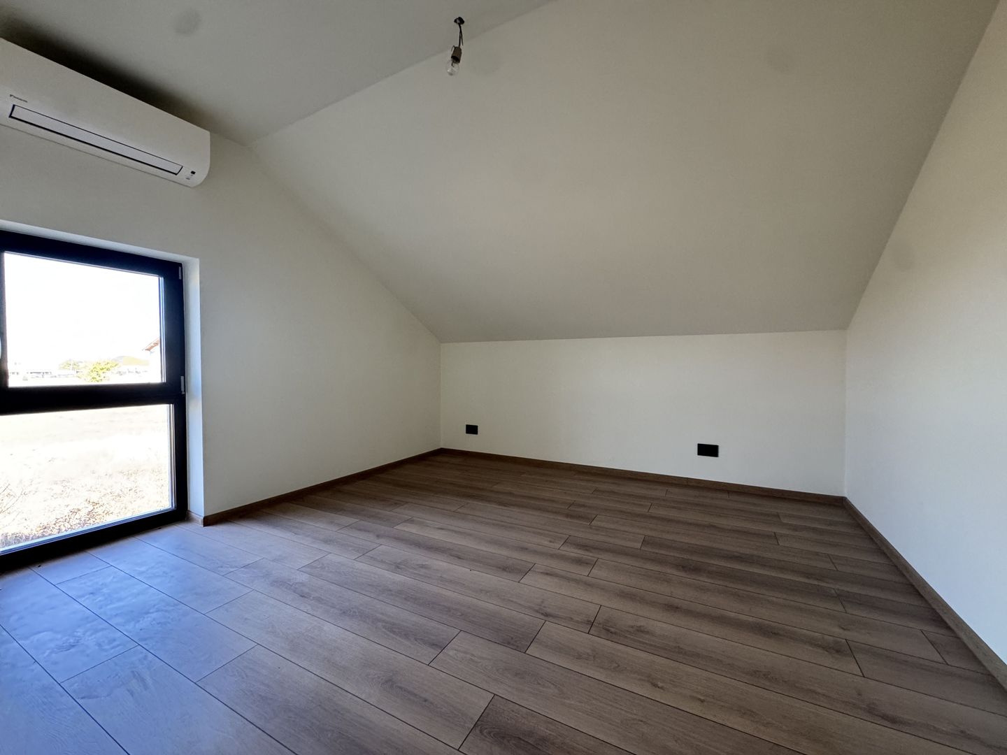 COMISION 0% | Duplex 6 Camere | Mosnita Noua | 160mp | 400mp Teren - Poză 12