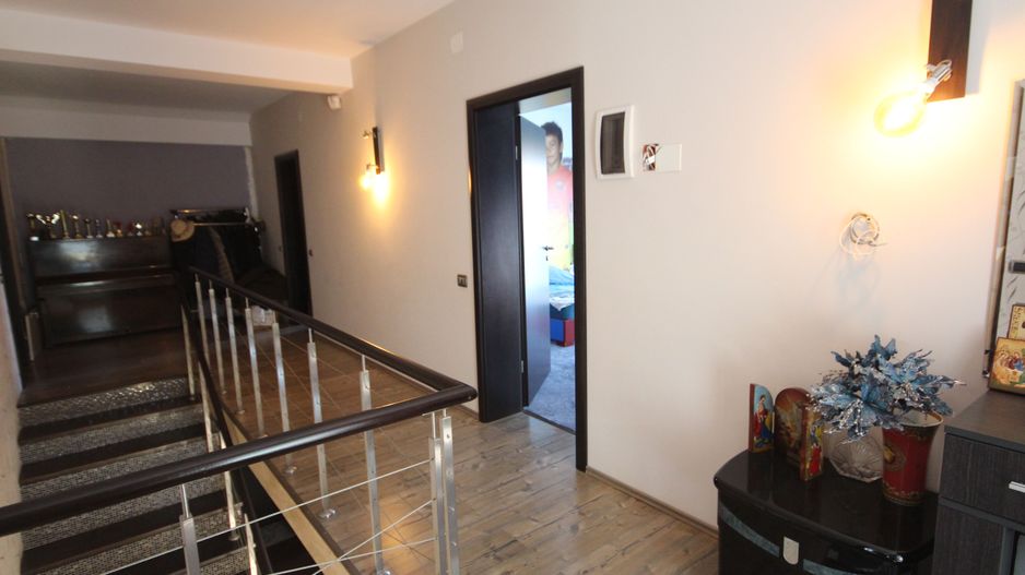 Ideala pentru o familie - Poză 3