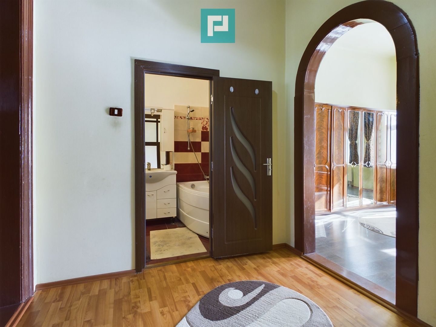 Vilă cu poveste, Săvârșin - Poză 12